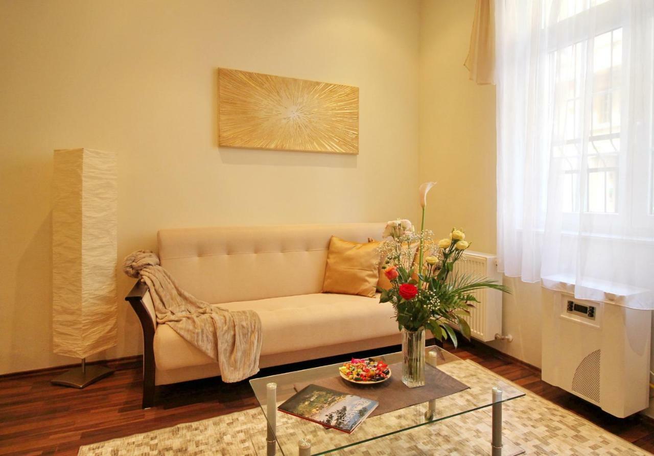 Castle Court Apartment Budapest Exterior photo