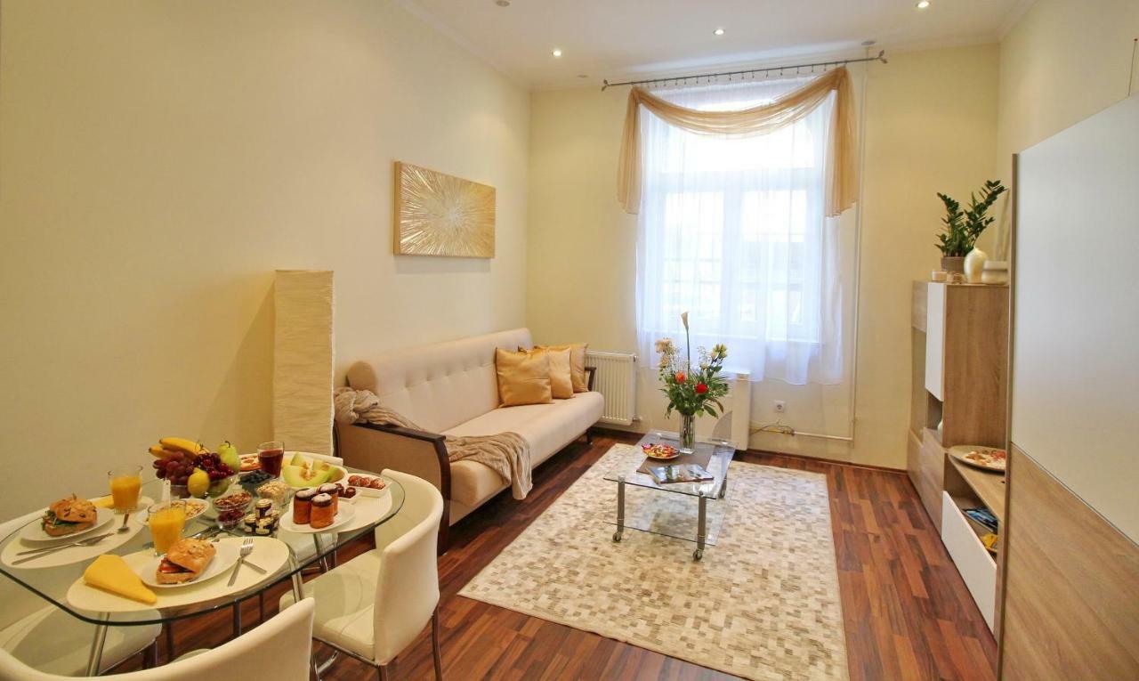 Castle Court Apartment Budapest Exterior photo